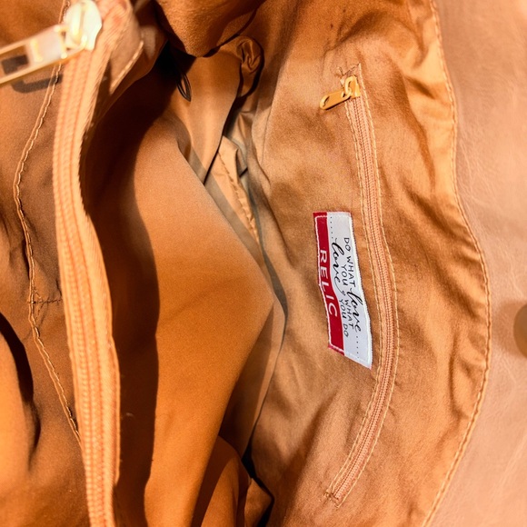 Relic Two-Tone Brown & Cream Leather Tote with Black Straps - Picture 8 of 12